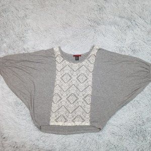 BKE Red Womens Top Pullover Gray S See Thru Lace Front Stretch Batwing Sleeve‎